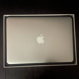 MacBook Pro 13 inch Retina display - like new